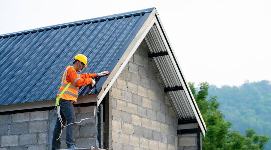 Expert top industrial roofings services in Harlan, IN